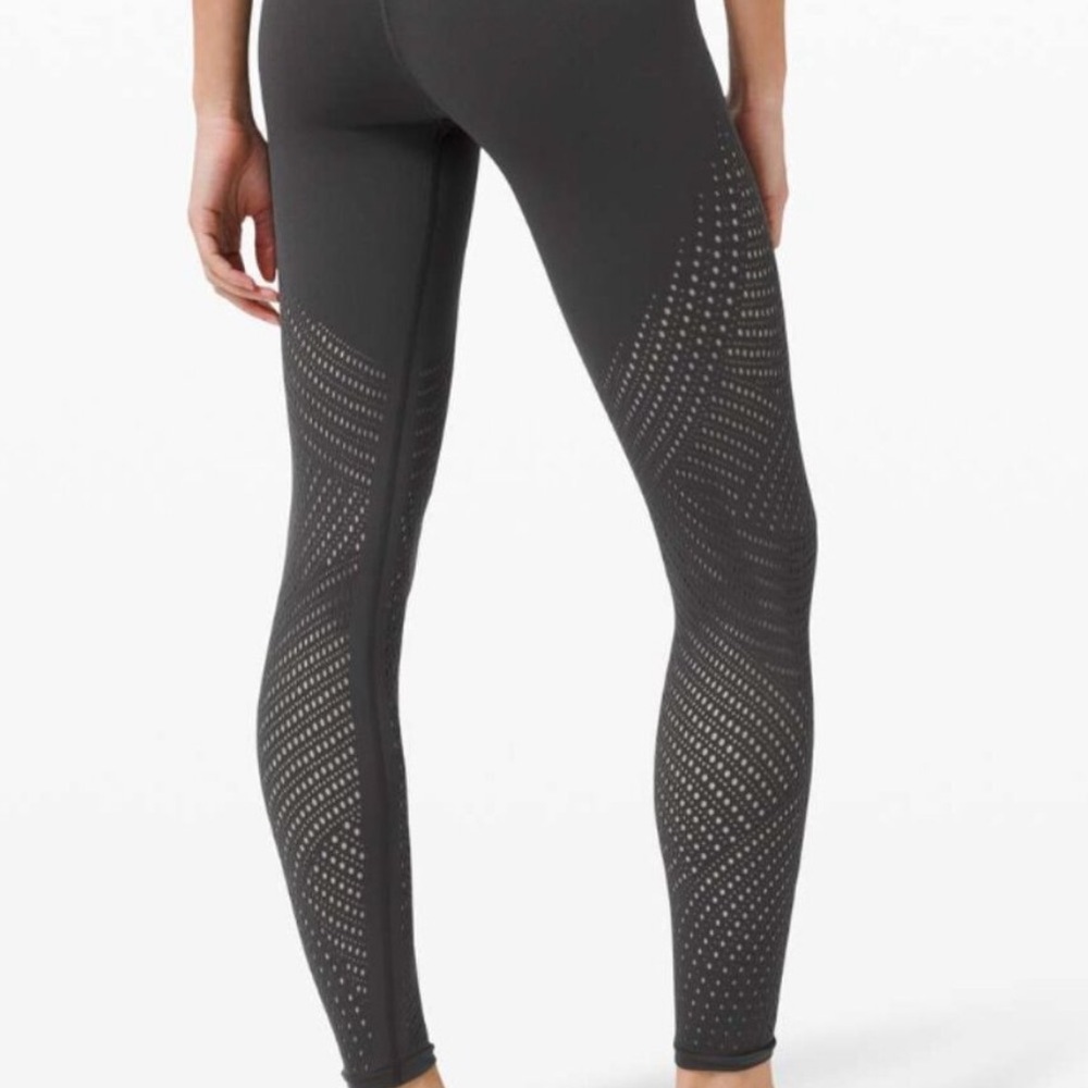 Lululemon Reveal Tight 
Digi Rain Graphite Grey